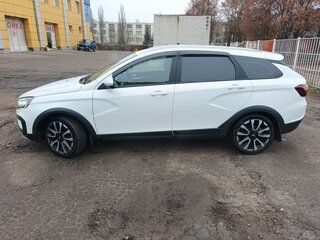 2024 Lada (ВАЗ) Vesta SW Cross I Рестайлинг (NG), белый, 1650000 рублей, вид 4
