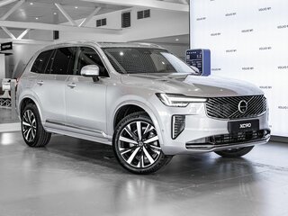 2026 Volvo XC90 B5 II Рестайлинг 2, серебристый, 11430000 рублей, вид 3