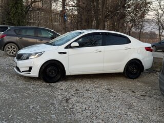 2014 Kia Rio III, белый, 740000 рублей, вид 5