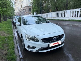2014 Volvo S60 II Рестайлинг, белый, 1365000 рублей, вид 3
