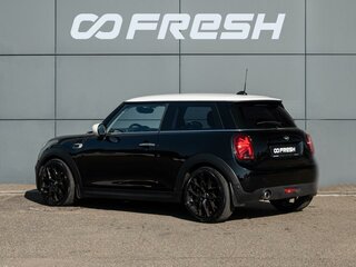 2020 Mini Hatch Cooper III (F55/F56) Рестайлинг, чёрный, 2060000 рублей, вид 2