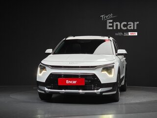 2023 Kia Niro II, белый, 1780888 рублей, вид 2