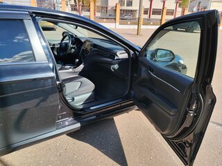 2021 Toyota Camry US Market VIII (XV70) Рестайлинг, чёрный, 2350000 рублей, вид 5