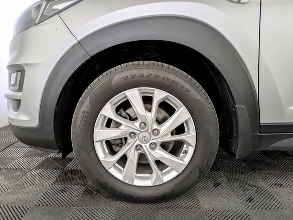 2019 Hyundai Tucson III Рестайлинг, серебристый, 1820000 рублей - вид 17