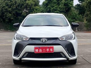 2022 Toyota Yaris L X XP150 Рестайлинг, белый, 1126000 рублей, вид 2