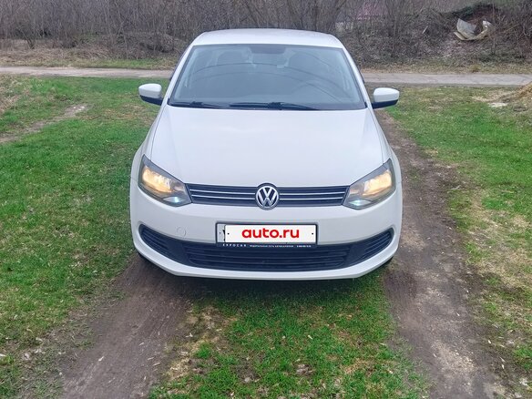 2012 Volkswagen Polo V, белый, 680000 рублей