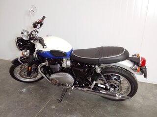 2023 Triumph Bonneville T120, белый, 1277000 рублей, вид 3