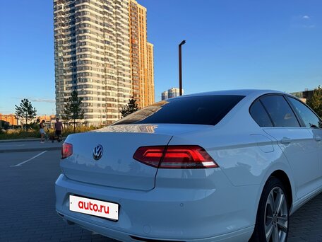 2016 Volkswagen Passat B8, белый, 1750000 рублей, вид 4