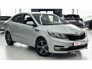 2016 Kia Rio III Рестайлинг, серебристый, 1029000 рублей, вид 2