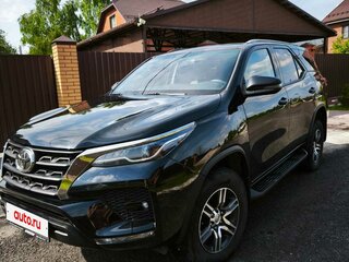 2020 Toyota Fortuner II Рестайлинг, чёрный, 3200000 рублей, вид 1
