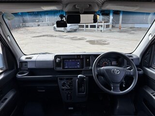 2021 Toyota Pixis Van I Рестайлинг, серебристый, 899000 рублей, вид 5