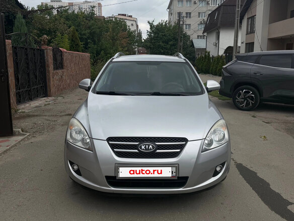 2008 Kia Ceed I, серебристый, 600000 рублей - вид 1