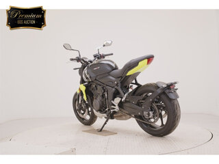 2025 Triumph Trident 660, чёрный, 900000 рублей, вид 5