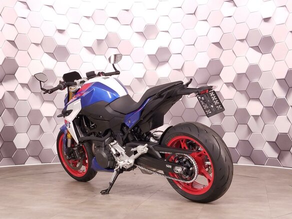 2026 BMW F 900 R, синий, 1269000 рублей - вид 7
