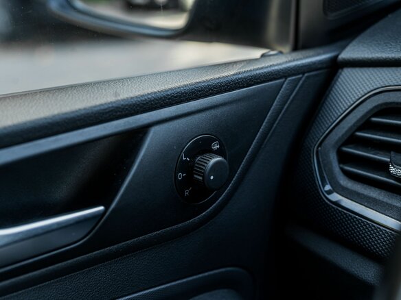 2020 Volkswagen Polo VI, серый, 1165000 рублей - вид 10