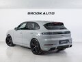2026 Porsche Cayenne GTS III Рестайлинг, серый, 23690000 рублей - вид 3