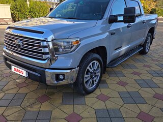 2018 Toyota Tundra CrewMax II Рестайлинг, серый, 6500000 рублей, вид 2