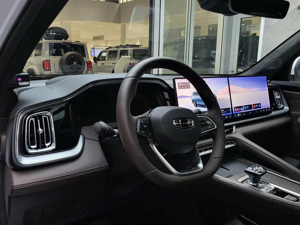 2026 Geely Monjaro (Xingyue L) I, серый, 4499000 рублей - вид 15