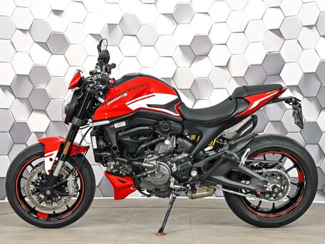2023 Ducati Monster 937, красный, 899000 рублей, вид 4