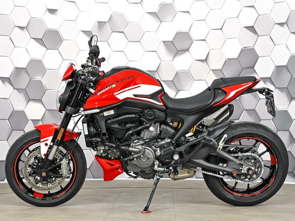 2023 Ducati Monster 937, красный, 899000 рублей - вид 3