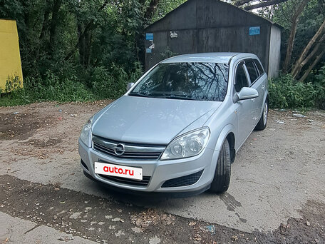 2013 Opel Astra H Рестайлинг, серебристый, вид 4