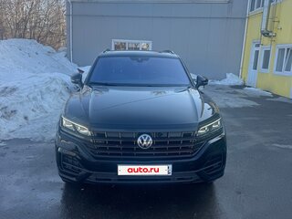 2019 Volkswagen Touareg III, чёрный, 4850000 рублей, вид 3