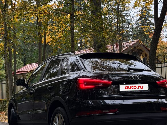 2017 Audi Q3 I (8U) Рестайлинг, чёрный, 2000000 рублей - вид 4