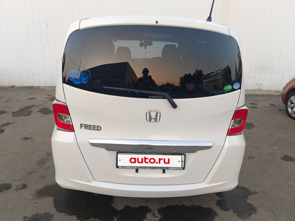 2014 Honda Freed I Рестайлинг 2, белый, 970000 рублей - вид 4