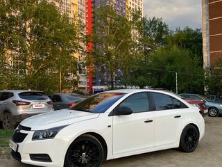 2011 Chevrolet Cruze I, белый, 650000 рублей, вид 3