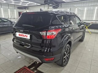 2017 Ford Kuga II Рестайлинг, чёрный, 1887000 рублей, вид 3