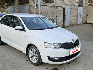 2018 Skoda Rapid I Рестайлинг, белый, 1350000 рублей, вид 3