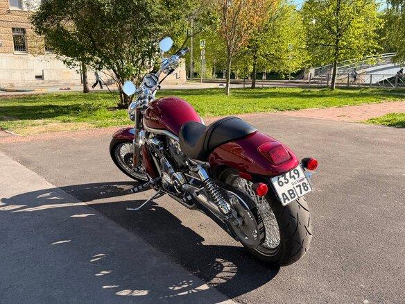 2003 Harley-Davidson V-Rod, красный, 800000 рублей - вид 2