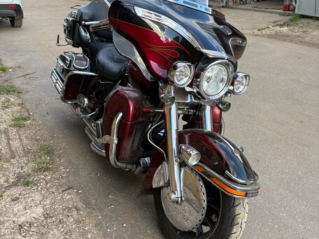 2011 Harley-Davidson Electra Glide, красный, 1080000 рублей, вид 3