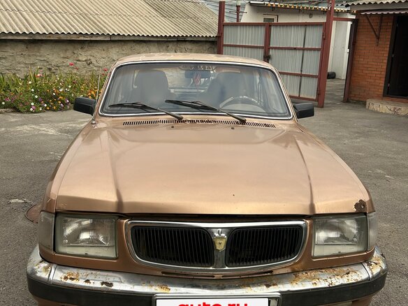 1999 ГАЗ 3110 «Волга», золотистый, 100000 рублей