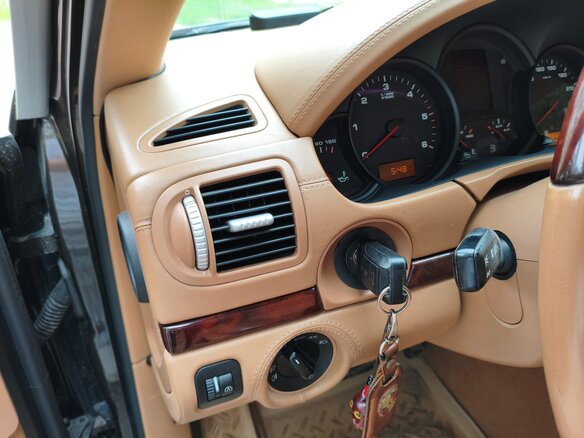 2009 Porsche Cayenne Diesel I Рестайлинг (957), коричневый, 1720000 рублей - вид 15