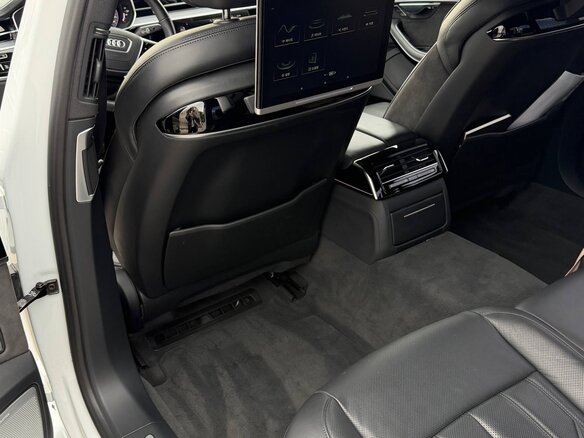 2020 Audi A8 55 TFSI IV (D5), белый, 6100000 рублей - вид 12
