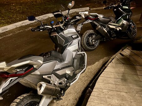 2018 Honda X-ADV, серебристый, 950000 рублей, вид 3