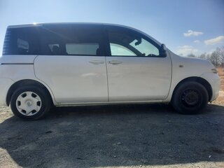 2004 Toyota Sienta I, белый, 435000 рублей, вид 4