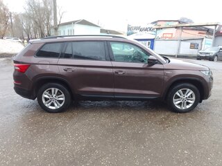 2019 Skoda Kodiaq I, коричневый, 2370000 рублей, вид 4