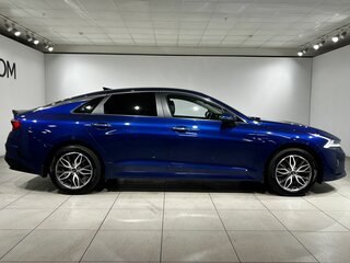 2021 Kia K5 III, синий, 2249000 рублей, вид 4