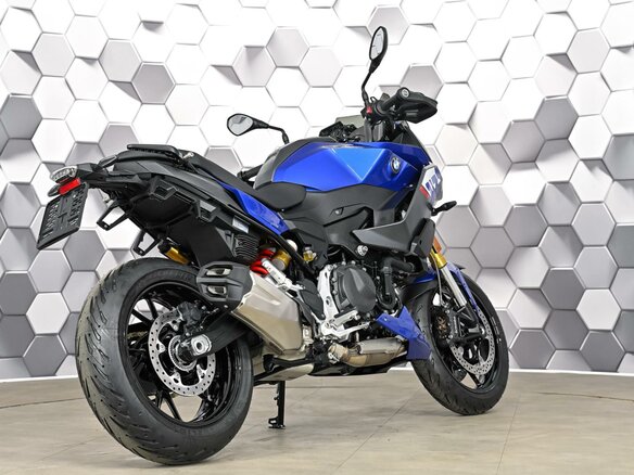 2024 BMW F 900 XR, синий - вид 6