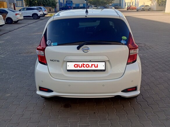 2020 Nissan Note II Рестайлинг, белый, 1440000 рублей - вид 3
