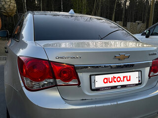 2011 Chevrolet Cruze I, серебристый, 480000 рублей, вид 4