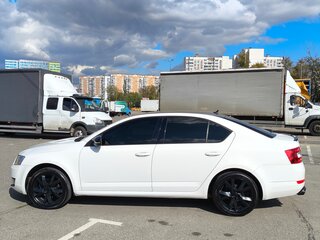2013 Skoda Octavia III (A7), белый, 1400000 рублей, вид 5