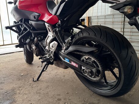 2014 Yamaha MT-07 (FZ-07), красный, 585000 рублей, вид 1