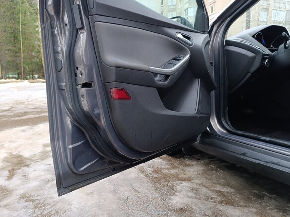 2014 Ford Focus III, коричневый, 870000 рублей - вид 6