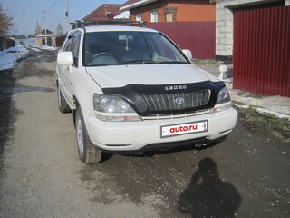 1999 Toyota Harrier I (XU10), белый, 850000 рублей, вид 1