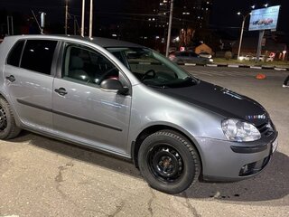 2007 Volkswagen Golf V, серый, 725000 рублей, вид 5