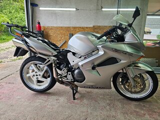 2002 Honda VFR 800, серебристый, 430000 рублей, вид 3