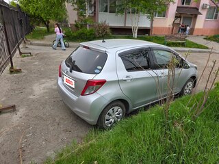 2013 Toyota Vitz III (XP130), серый, 485000 рублей, вид 5